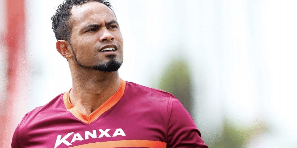 Goleiro Bruno é processado por filho por matar Eliza Samudio e falta de pensão