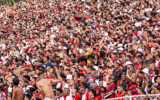 Torcida organizada ligada ao Vitória é proibida de comparecer a estádios