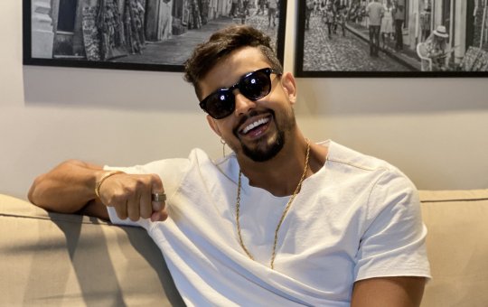 Abrindo o Salvador Fest, Lincoln conta o que está preparando para a festa