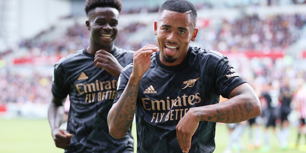 Gabriel Jesus marca, homenageia Vini Jr. com dancinha e Arsenal vence