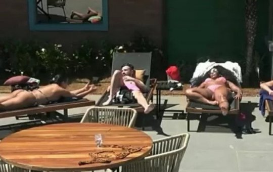 "Insiste no erro": Moranguinho critica Deborah no reality show 'A Fazenda'