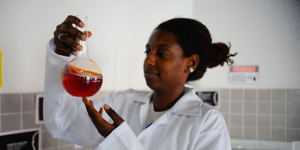 Programa Futuras Cientistas abre inscrições nesta segunda-feira