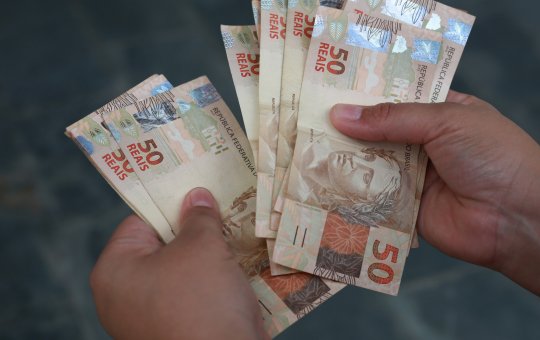 Auxílio Brasil: 1ª parcela de setembro começa a ser paga nesta segunda (19)