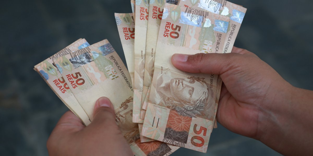 Auxílio Brasil: 1ª parcela de setembro começa a ser paga nesta segunda (19)