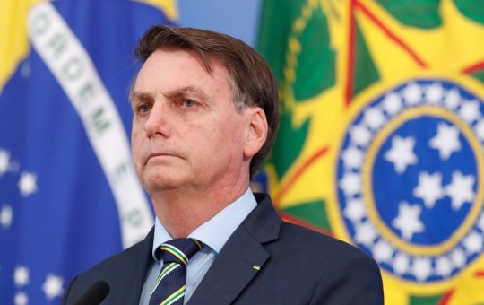 Homem diz ter sido pago por site para fazer pergunta combinada a Bolsonaro