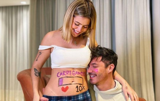 Ex-BBB Viih Tube anuncia que está grávida de Eliezer