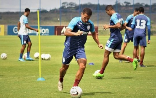 Bahia volta a treinar visando jogo contra o Operário; Luiz Otávio participa