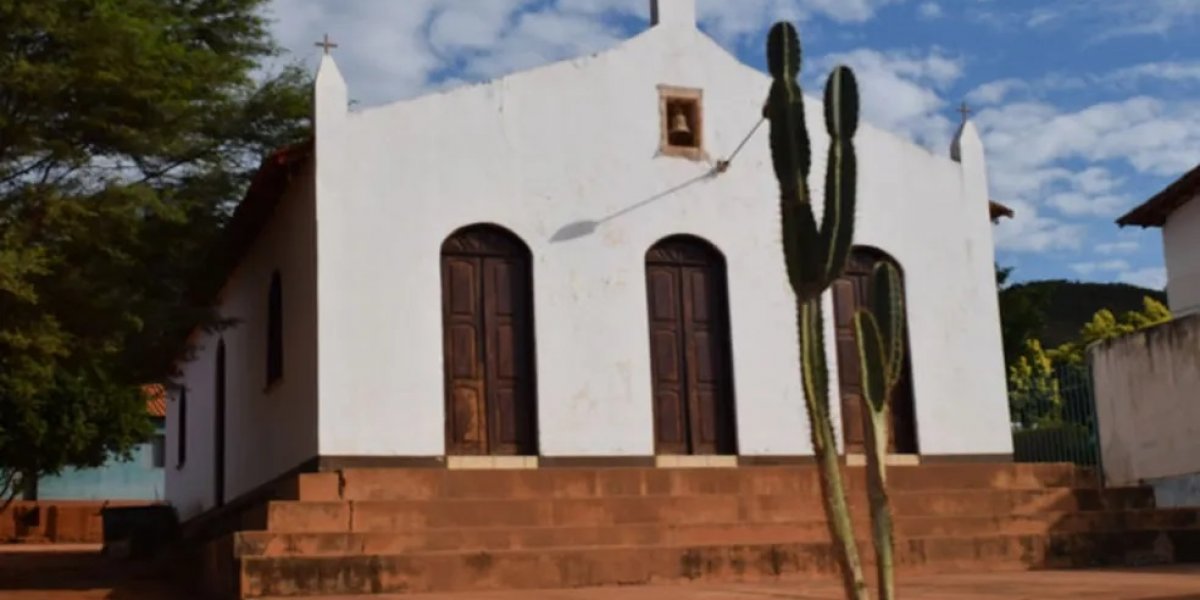 Bahia: imagens sacras são furtadas de igreja