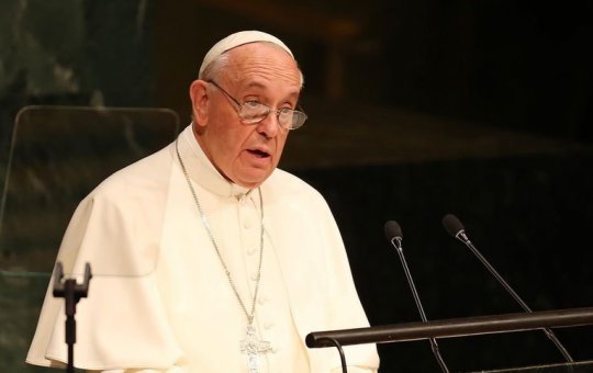 Papa diz que é "loucura" pensar em usar armas nucleares nucleares na Ucrânia