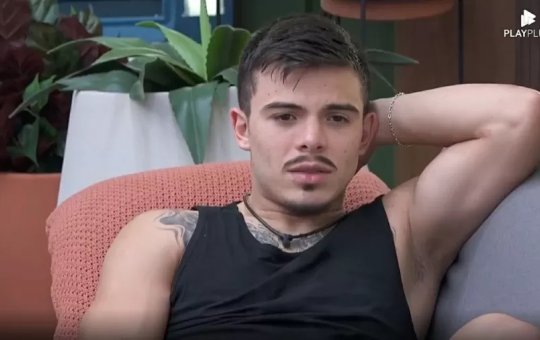 Thomaz e Lucas criticam Deborah na A Fazenda: "Mulherzinha baixa"