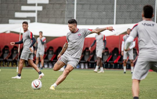 Vitória faz último treino antes de viagem para encarar o Paysandu pela Série C