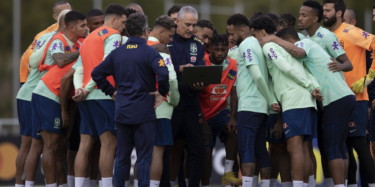 Com quinteto ofensivo, Brasil encara o penúltimo amistoso oficial antes da Copa
