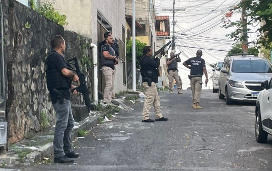 Funcionário do sistema prisional é preso acusado de extorsão em Salvador