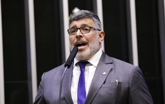 Ex-bolsonarista, Alexandre Frota indica vitória de Lula: "no primeiro turno"