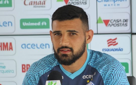 Ignácio celebra boa fase no Bahia e diz que SAF não tira foco do time na Série B