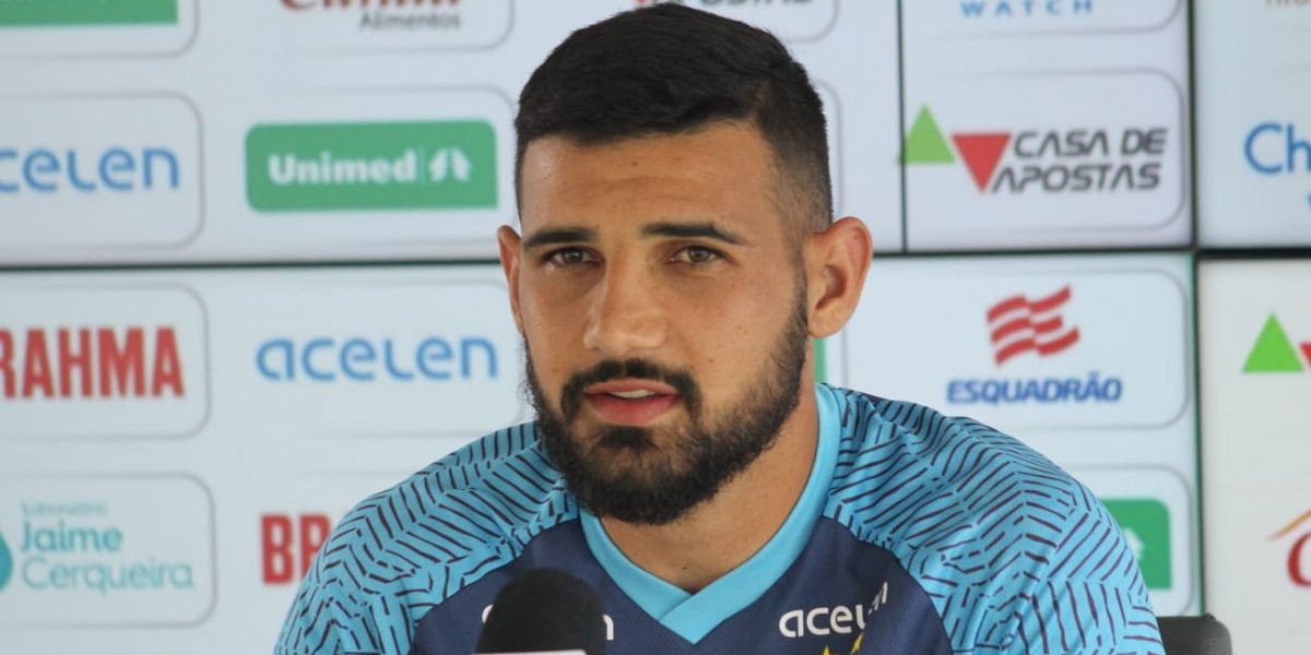 Ignácio celebra boa fase no Bahia e diz que SAF não tira foco do time na Série B