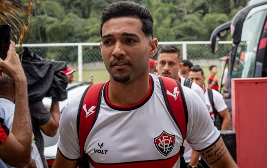 Capitão do Vitória, Alan Santos viajará para Belém apesar de estar suspenso
