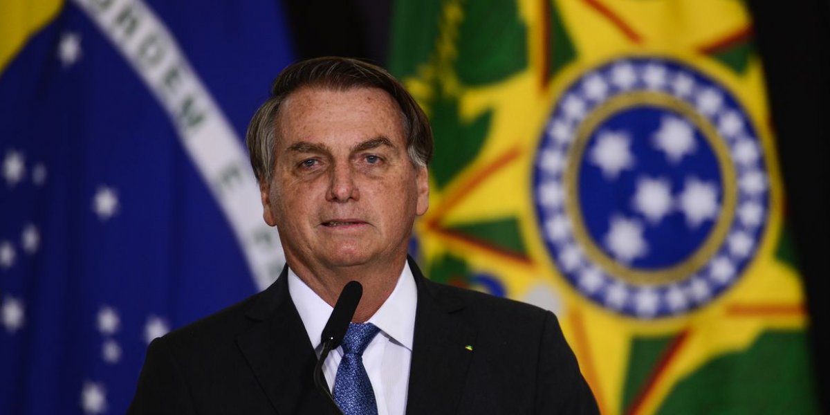 Desembargador determina retirada de reportagens contra clã Bolsonaro