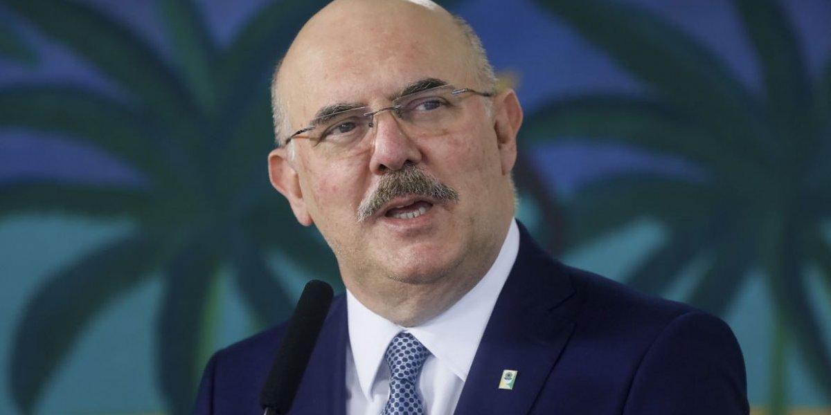 Empresário diz que 'gabinete paralelo' do MEC cobrava propina em pneu