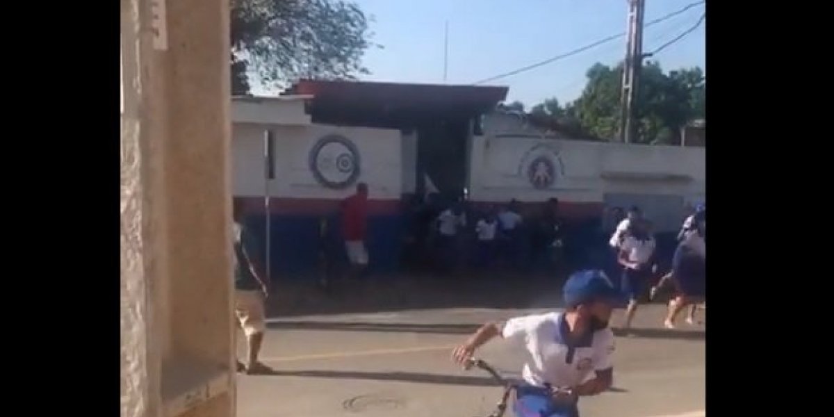 Bahia: jovem armado invade escola e atira; aluna cadeirante morre