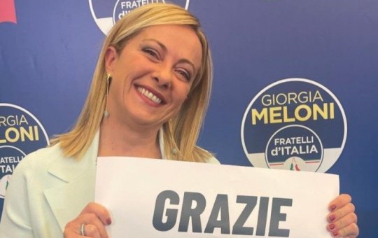 Extrema-direita vence eleições na Itália e abre caminho para Giorgia Meloni