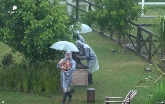 Após punição, peões se juntam e reclamam de postura adotada por Bia Miranda
