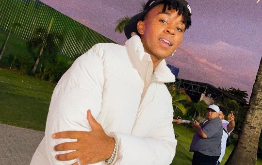 Ator Jean Paulo expõe racismo que sofreu nas redes sociais