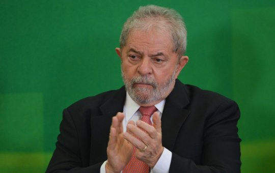 Lula diz que cultura será tratada como direito de primeira necessidade