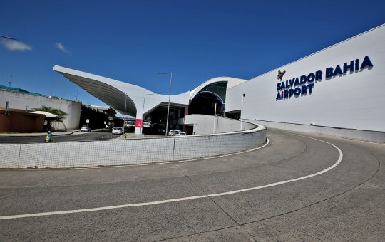 Corpo é encontrado dentro de carro no Aeroporto de Salvador