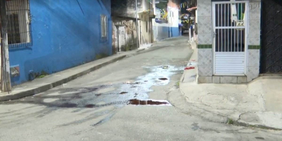 Homem é morto e três são baleados enquanto jogavam dominó no Caminho de Areia