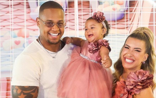 Lore Improta e Léo Santana celebram 1 ano de filha com festa luxuosa em Salvador