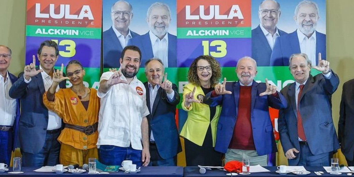 Bolsonaro ataca Lula por alianças políticas: Nós desmascaramos todo esse teatro”