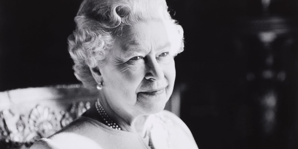 Rainha Elizabeth II morreu por causas naturais, confirma atestado de óbito