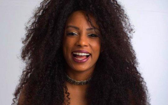 Ex-BBB Lumena Aleluia acusa Carol Narizinho de racismo