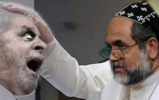 Lula e Padre Kelmon discutem feio em debate e petebista responde com meme