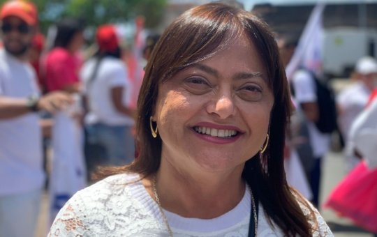 "A democracia brasileira é maior que Bolsonaro", declara Alice Portugal