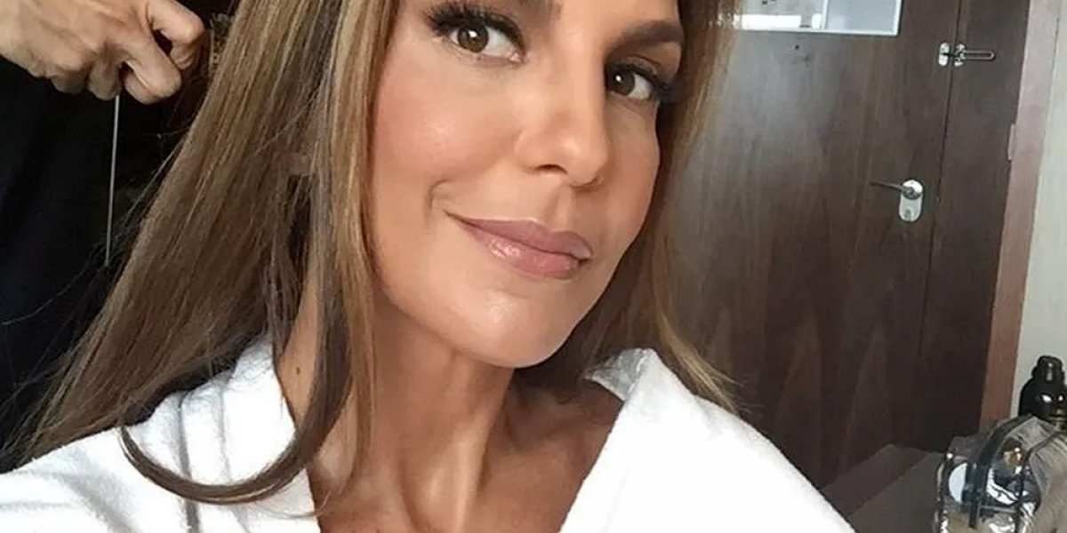 Ivete Sangalo é internada às pressas em Salvador
