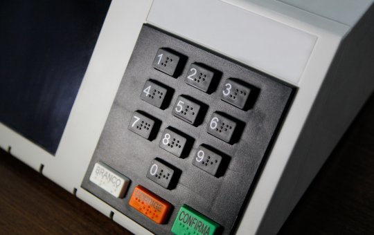 Brasileiros que vivem na Nova Zelândia começam a votar para Presidente