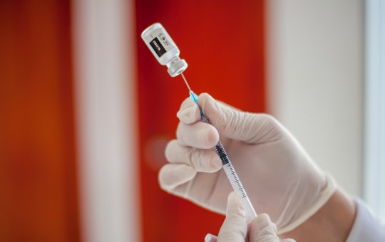 Covid-19: Pfizer apresenta pedido de vacina mais forte contra variante Ômicron