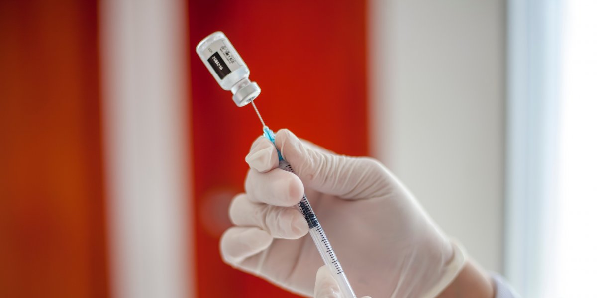 Covid-19: Pfizer apresenta pedido de vacina mais forte contra variante Ômicron