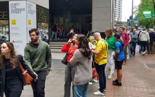 Brasileiros em Sydney votam em número recorde na eleição de presidente no Brasil