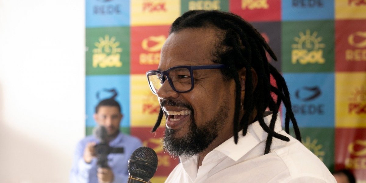 Eleições: Kleber Rosa vota no bairro de Ondina, em Salvador