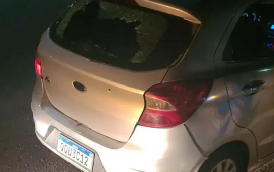 Homens são achados mortos em porta-malas de carro em Salvador