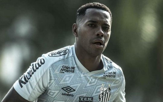 Itália pede ao Brasil extradição de Robinho após crime de estupro