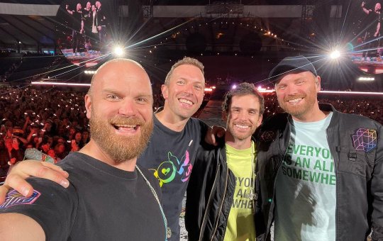 Temporada de shows da Coldplay em SP e RJ é adiada por saúde do vocalista
