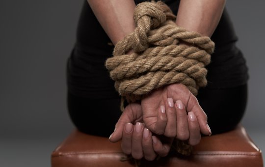 Bope de Salvador liberta mulher feita refém por enteado em surto na Pituba