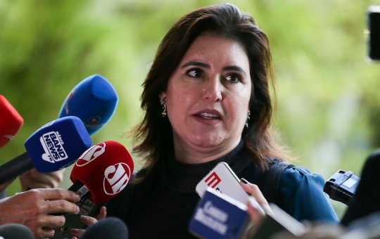 Simone Tebet irá declarar apoio a Lula em evento nesta quarta (5), diz coluna