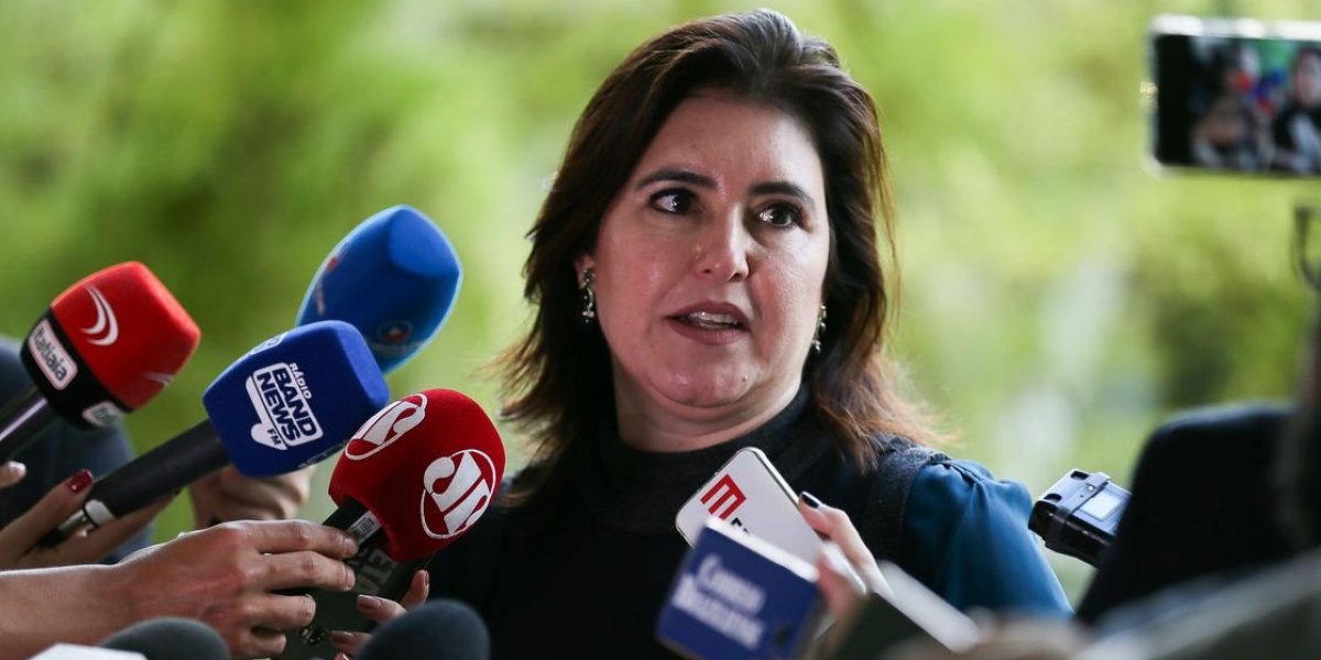 Simone Tebet irá declarar apoio a Lula em evento nesta quarta (5), diz coluna