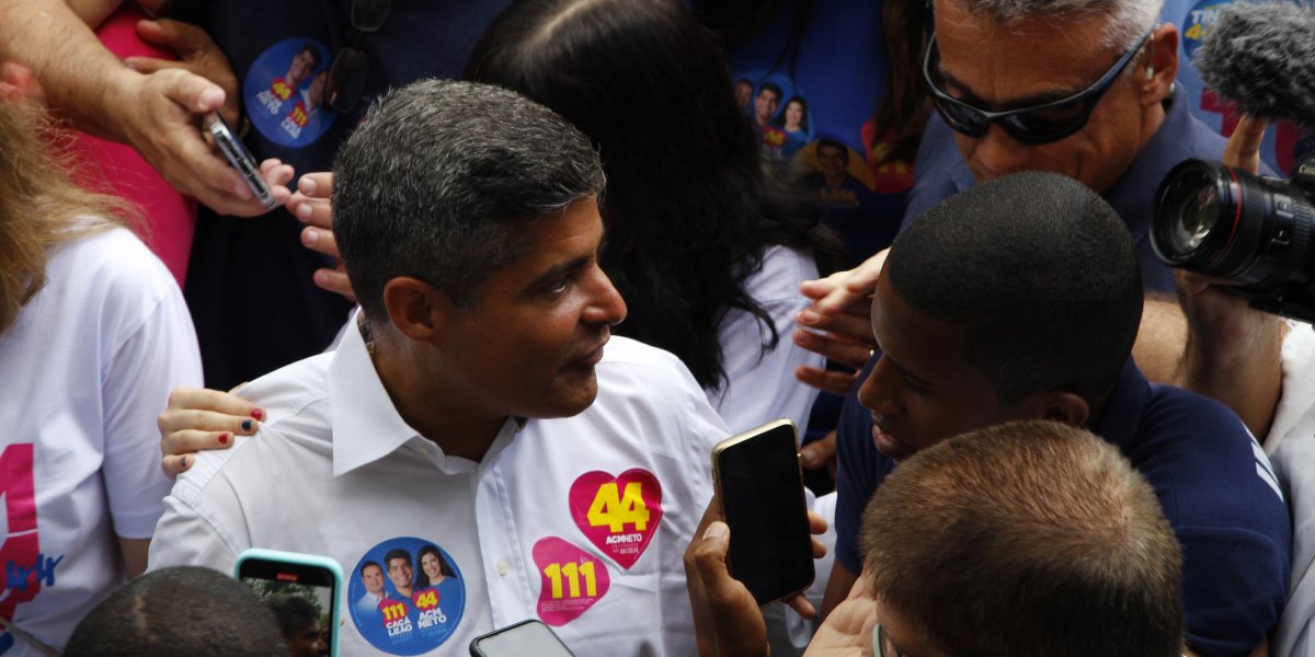 ACM Neto questiona autodeclaração racial de Rui e aliados