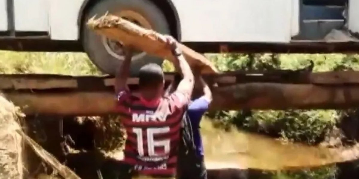 Ilhéus: estudantes indígenas perdem aula após ponte quebrar na zona rural